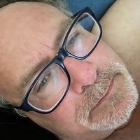 A man posing for the camera.